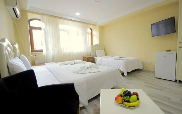 Yasar Hotel