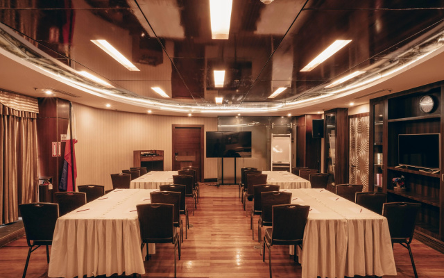 Ramada by Wyndham Manila Central