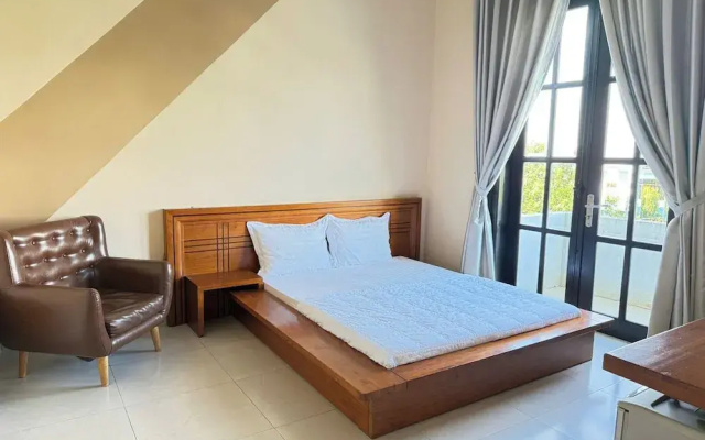 Doi Ngoai Bien Phong SPA Hotel