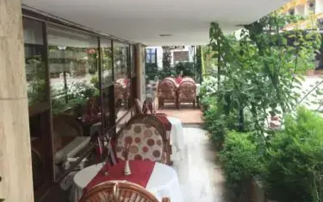 Sesam Apart Hotel