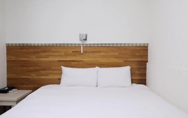 Dung Shih Hotel