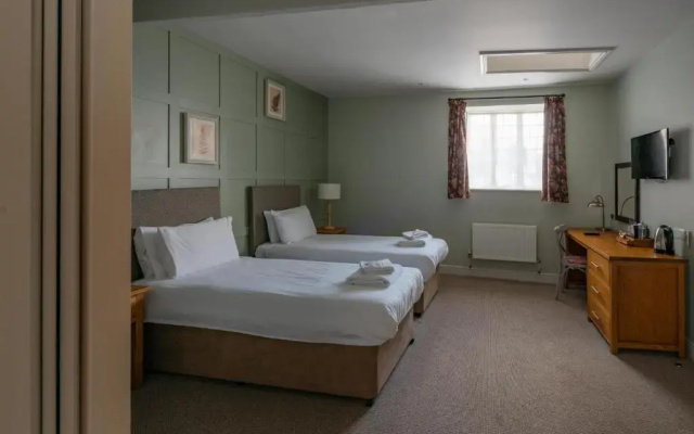 The Kings Arms Hotel - Inn