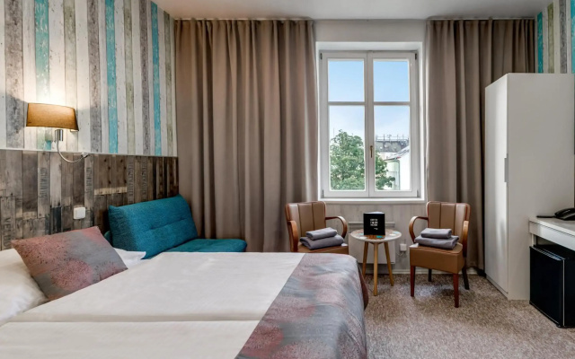 Royal Court Hotel