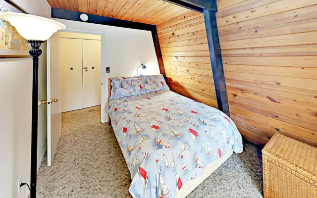 Norwester Upper Unit - 2 Br Duplex