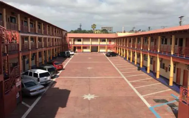 Hotel Del Sol Inn