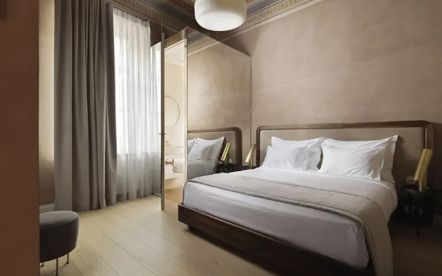 Monument Hotel