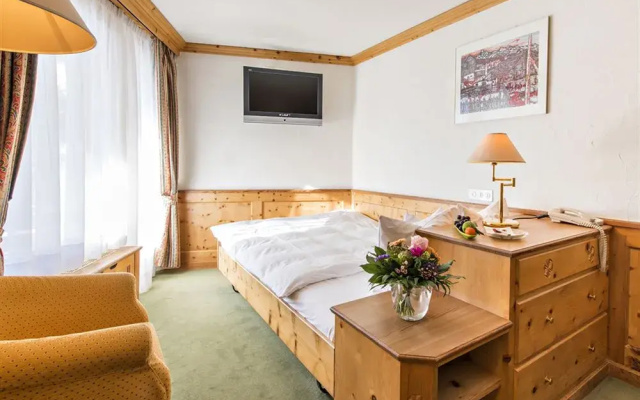 Quadratscha Hotel
