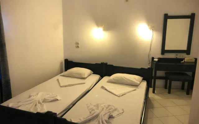 Apartment for 4 Near the Beach