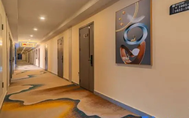 Lidu Happy Apartment (Yunshan Fengjing Plaza)