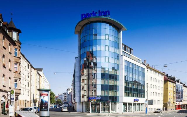 Отель Park Inn by Radisson Nuremberg вид на фасад