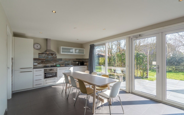 Holiday Home Callantsoog With Jacuzzi