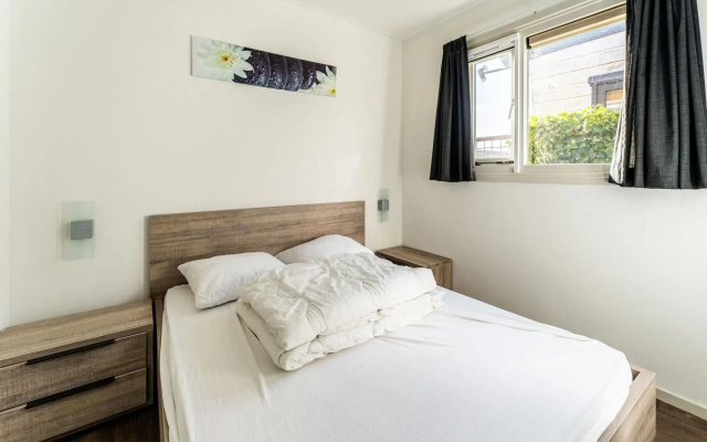 Snug Holiday Home in Bantega With Own Harbour, Boathouse