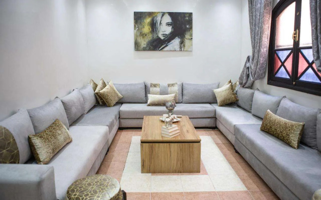 Riad Douirtna