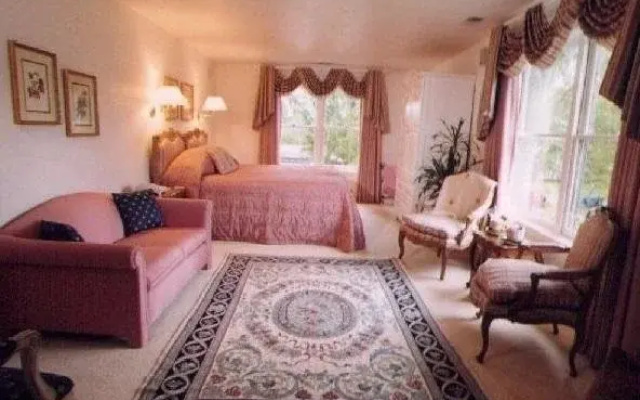 Secret Garden Inn