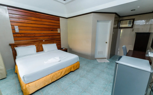 Dumaluan Beach Resort