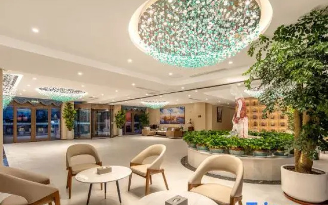 Holiday Inn (Yining Liuxing Street & Yili Normal University)