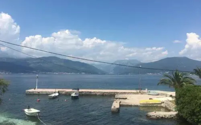 Studio Apartments Krasici