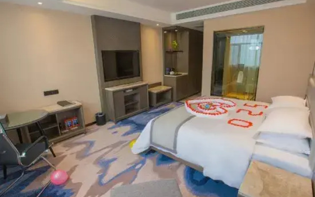 Huayi Hotel