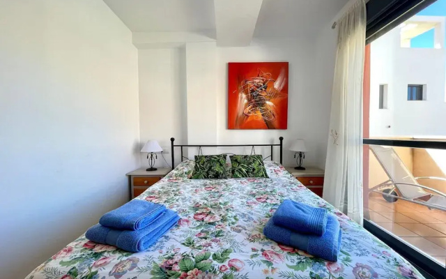 Apartment Near Beach With Pools in Spain