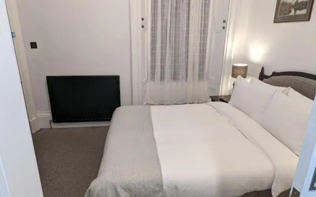 Cambeth Lodge Guesthouse