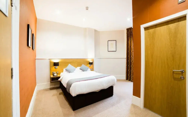 OYO Imperial Hotel