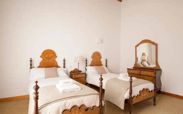 4 Cantons - La Goleta Villas