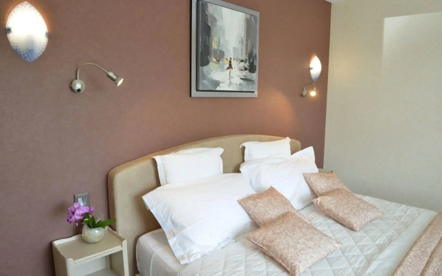 Cit'Hotel Logis de Brou