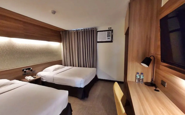 L Meridian Suites