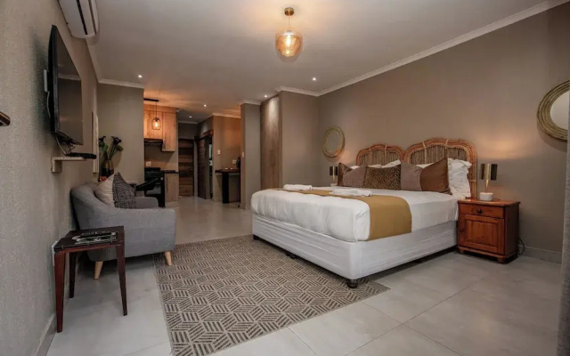Bushbaby Valley Lodge