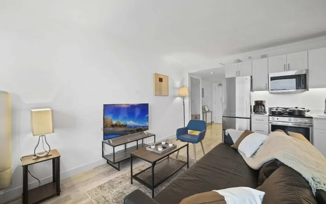 Sleep 4 Stylish Boardwalk Cozysuites Studio