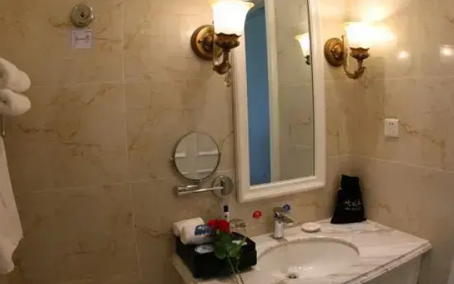 Aohua International Hot Spring Hotel
