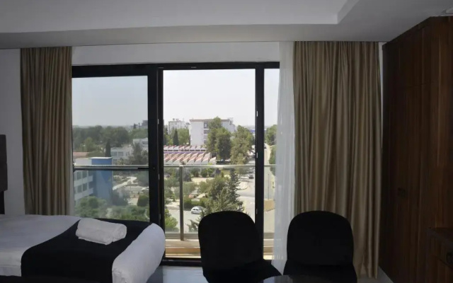 Crown Salamis Hotel