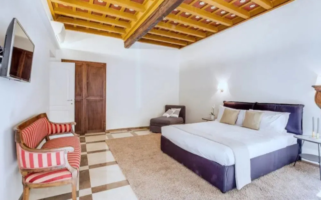Azalea-lovely Flat in top Location/trevi'sfountain
