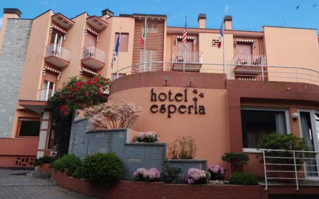 Hotel Esperia Генуя вид на фасад