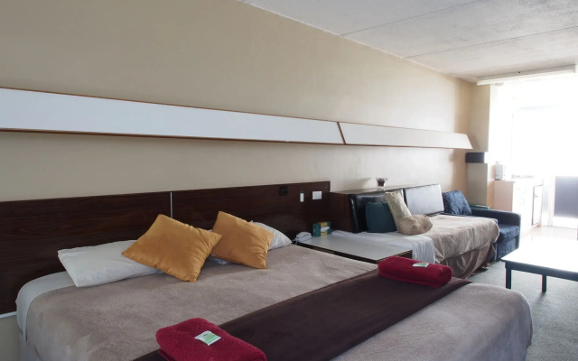 City Beach Motel