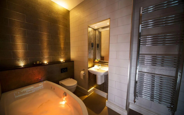 East Walls Hotel