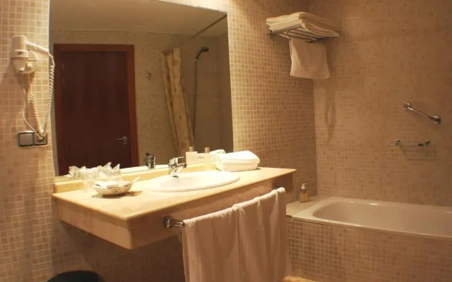 Torre Monreal Hotel