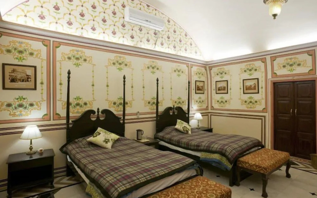 Castle Kanota Hotel