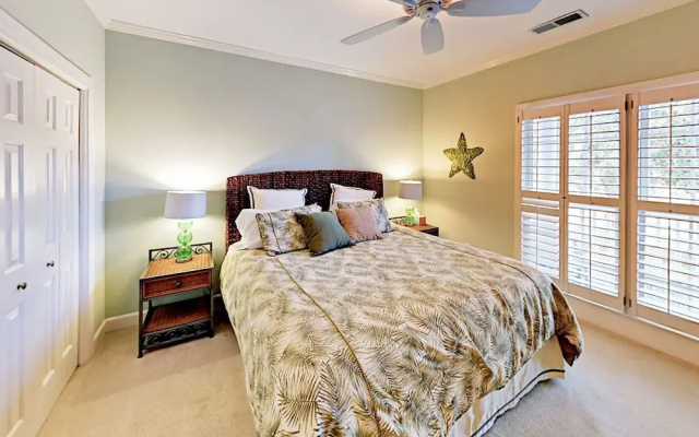 Lakeside - 4 Br Home