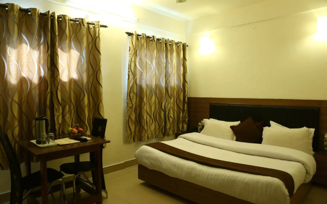 OYO Rooms Mussoorie Library