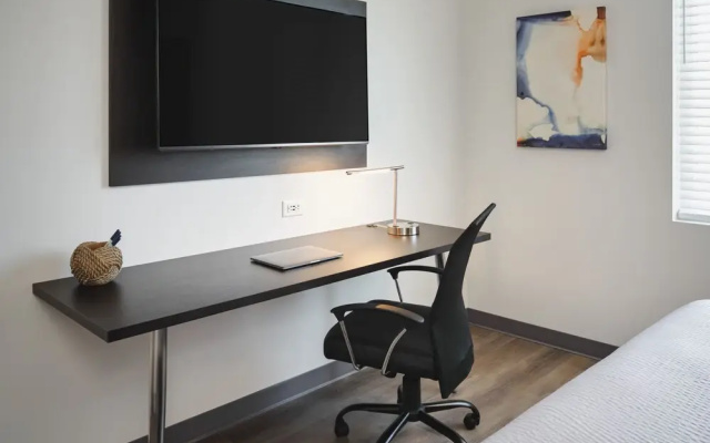 stayAPT Suites North Charleston