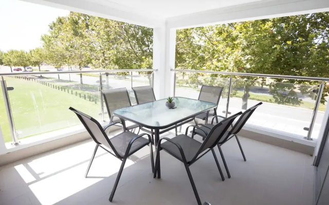 Lakeview Suites