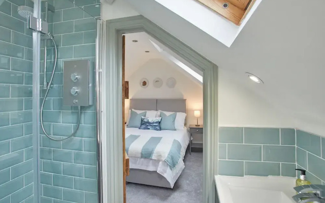 Threadneedle Cottage