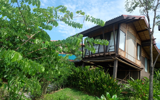 Отель Alama Sea Village Resort Ланта вид на фасад