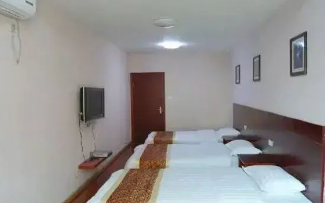 Yashu Apartment