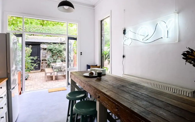 ADDERLEY A Striking 1880s Remodeled Victorian