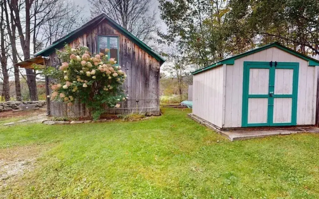 Pond View Cabin