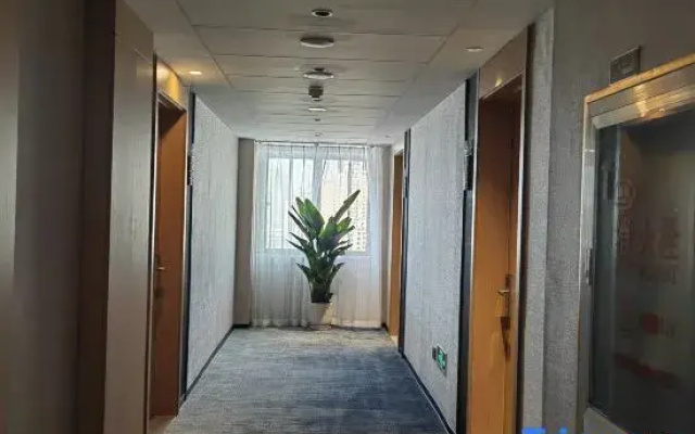 Magnotel Classic Wuhan Wangjiawan Renxinhui Mall Hotel