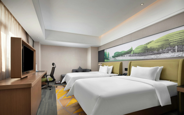 Hampton by Hilton zhumadian sports center