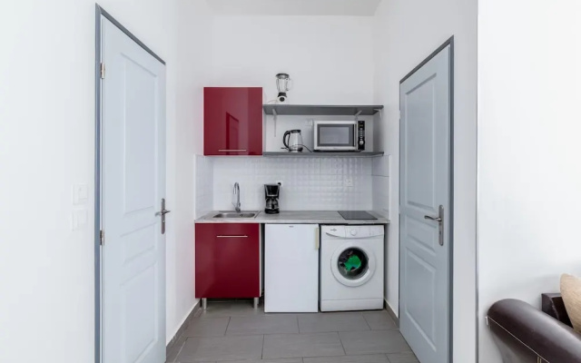 Bright Apartment Near Parc DU 26è Centenaire
